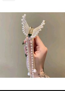 Price Drop Korean Pearl Hair Clip/Butterfly/Clutch