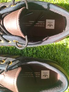 Adidas Samba Series  Sneakers Size UK 9