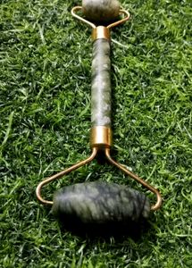 Jade Roller &amp; Gua Sha Set