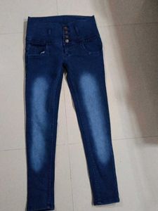 Stylish High-Waisted Jeans