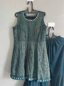Teal Embellished Kurta Set (XL)