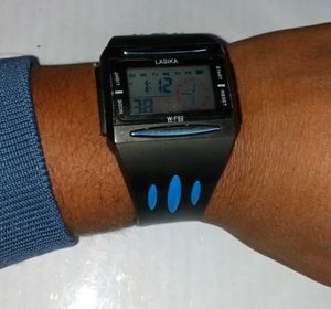 Lasika Digital Watch - Style &amp; Function