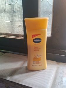 Vaseline Deep Moisturizer