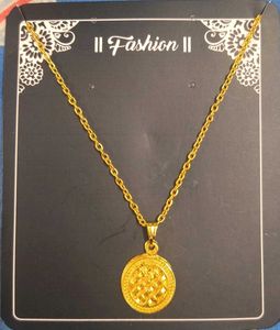 Elegant Gold-toned Pendant Adjustable Necklace cha