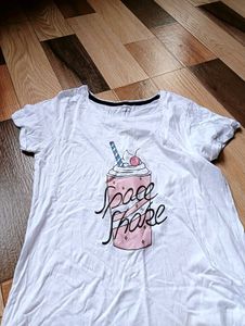 Cute White Graphic T-Shirt