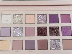 Huda Beauty Eyeshadow Palette