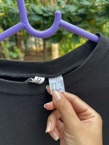 Black H&amp;M Sweatshirt