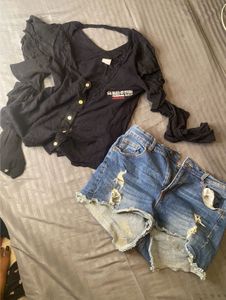 denim shorts+ black cutout shirt