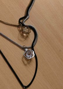 Layered Pendant Necklace Set
