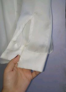 a perfect  white allen solly shirt