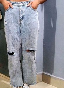 Ripped Urbanic Jeans