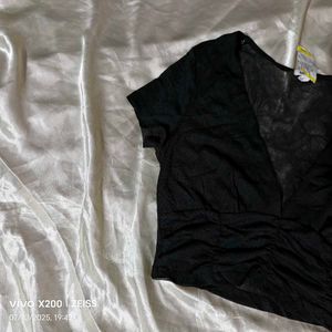 I. Chic Black Crop Top