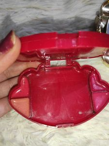 makeup kit