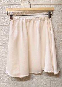 Tailor Stitched White Georgette Skirt Fixed Price