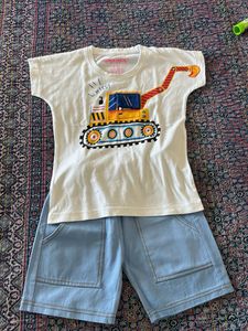 Cute Boy Shorts T-shirt Set With Digger