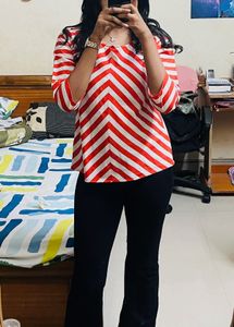 Chic Red &amp; White Diagonal Stripe Top