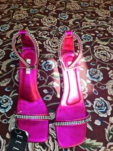 Elle Metallic Sandals👠👠