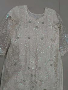Elegant White Embroidered Kurta