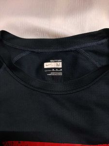 Nike Dri-FIT Training Tee - Size M