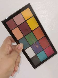 Makeup Revolution Eyeshadow Palette