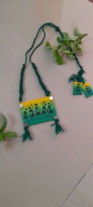 Handmade Necklace Green Varli