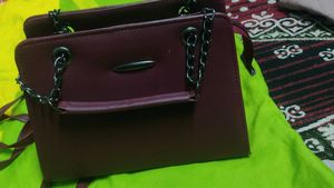 Burgundy Chain Detail Handbag😍💝😍