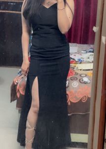 Chic Black Bodycon Midi Dress