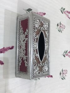 Ornamental Tissue Napkins HolderIt’s a tissu