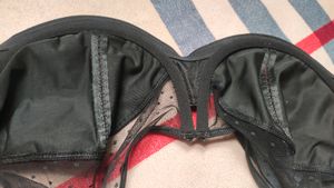 UK 40D 2 Bra Black And White