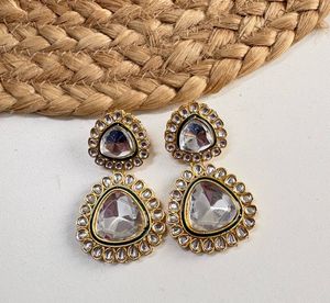 Elegant Kundan Necklace Set