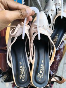 Cat Walk Beige Pointed Mules