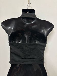 Multipocket Halter Neck top