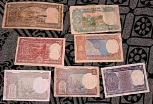 Vintage Indian Currency Set