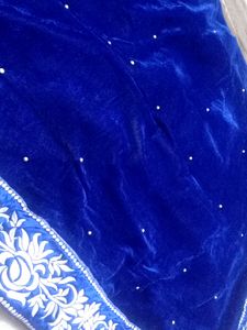 Women&#39;s Velvet And Net Combination Saree .