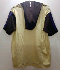Beautiful T - Shirt with cap