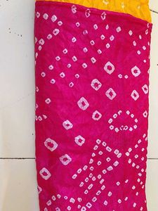 Bandhani saree- Pink &amp; Yellow