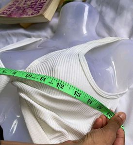 Ribbed Whit Knot Top