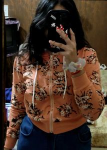 • Printed Zipper Sweater