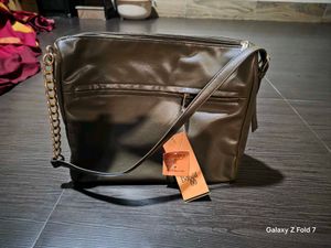 Brown baggit bag spacious and soft