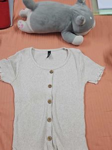 Fitted Grey Top