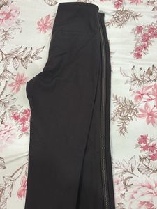BLACK JEGGINGS IN L SIZE
