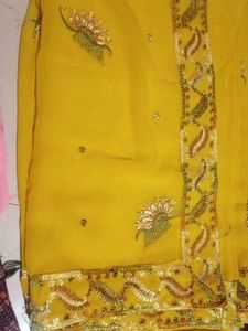 3 Saree Pe Ek Free Gift