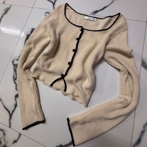 Chic Cropped Cardigan