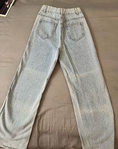 Urbanic Baggy Jeans🤍🤍(LAST PRICE🏃‍♀️)
