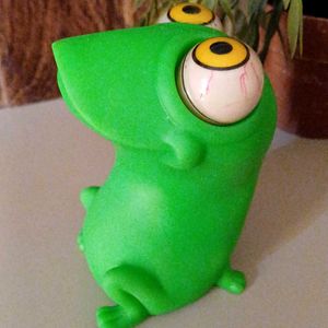 Froggie With Moving Eyes