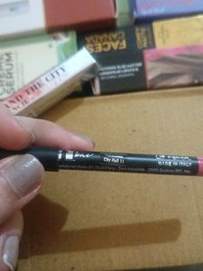 Nybae Lip Liner