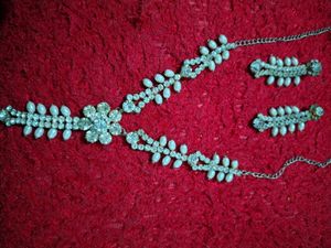 Elegant Pearl Necklace Set