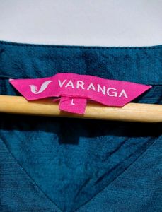 Varanga Women Embroidered Straight Kurta