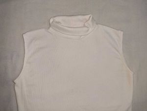 White Turtleneck Cutleeves Top