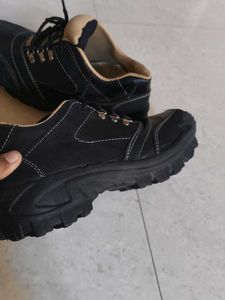 Black Trekking Shoes
